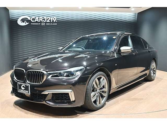 2020 BMW 7 Series M760Li 4WD - photo 1 2020 BMW 7 Series M760Li 4WD Sedan for sale, Japanese used car export - photo 1 of 58 | GULJI TRADERS