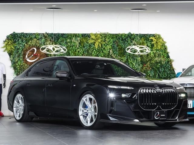 2023 BMW 7 Series 740i M Sport Sedan for sale, Japanese used car export - photo 1 of 9 | GULJI TRADERS