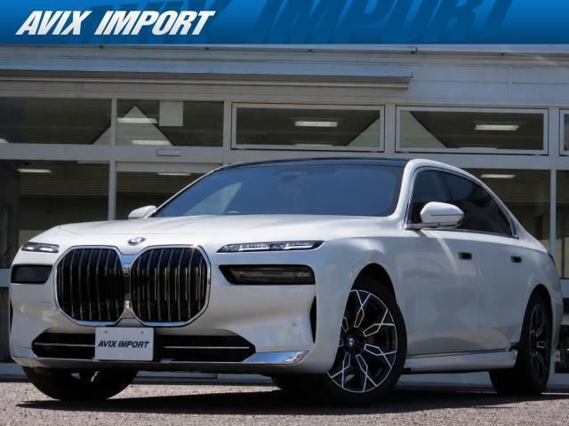2023 BMW 7 Series 740d xDrive - photo 1 2023 BMW 7 Series 740d xDrive Sedan for sale, Japanese used car export - photo 1 of 9 | GULJI TRADERS