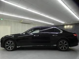 2023 BMW 7 Series 740d xDrive Sedan for sale, Japanese used car export - photo 5 of 9 | GULJI TRADERS