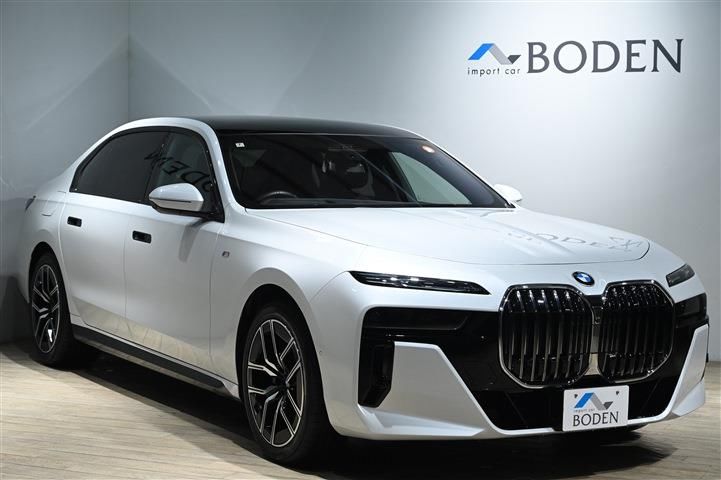 2024 BMW 7 Series 740dxDriveM Sport Sedan for sale, Japanese used car export - photo 1 of 30 | GULJI TRADERS