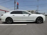 2025 BMW 7 Series 740i Sedan for sale, Japanese used car export - photo 2 of 70 | GULJI TRADERS