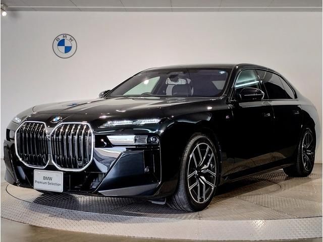 2025 BMW 7 Series 740i M Sport Sedan for sale, Japanese used car export - photo 1 of 9 | GULJI TRADERS