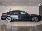 2025 BMW 7 Series 740i M Sport Sedan for sale, Japanese used car export - photo 4 of 9 | GULJI TRADERS