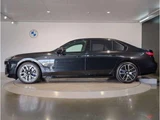 2025 BMW 7 Series 740i M Sport Sedan for sale, Japanese used car export - photo 7 of 9 | GULJI TRADERS
