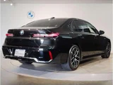 2025 BMW 7 Series 740i M Sport Sedan for sale, Japanese used car export - photo 3 of 9 | GULJI TRADERS