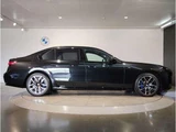 2025 BMW 7 Series 740i M Sport Sedan for sale, Japanese used car export - photo 7 of 9 | GULJI TRADERS