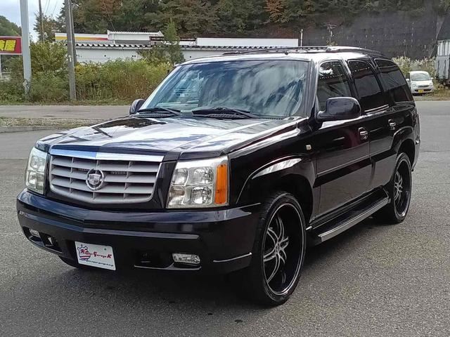 2002 Cadillac Escalade Base - photo 1 2002 Cadillac Escalade Base SUV for sale, Japanese used car export | GULJI TRADERS