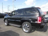 2007 Cadillac Escalade 6.0 4WD SUV for sale, Japanese used car export - photo 7 of 21 | GULJI TRADERS