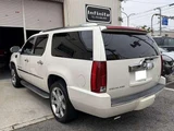 2010 Cadillac Escalade ESV SUV for sale, Japanese used car export - photo 3 of 9 | GULJI TRADERS