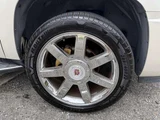2010 Cadillac Escalade ESV SUV for sale, Japanese used car export - photo 5 of 9 | GULJI TRADERS