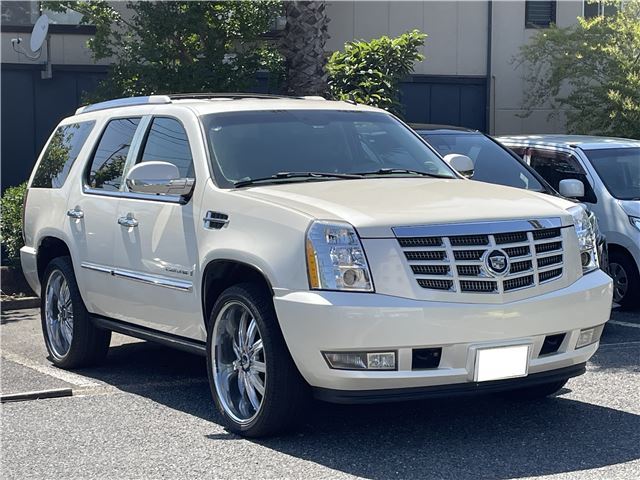 2011 Cadillac Escalade Base - photo 1 2011 Cadillac Escalade Base SUV for sale, Japanese used car export | GULJI TRADERS