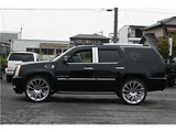 2011 Cadillac Escalade 4WD SUV for sale, Japanese used car export - photo 35 of 40 | GULJI TRADERS