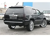 2011 Cadillac Escalade 4WD SUV for sale, Japanese used car export - photo 36 of 40 | GULJI TRADERS