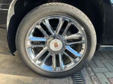 2012 Cadillac Escalade AWD 4WD SUV for sale, Japanese used car export - photo 46 of 53 | GULJI TRADERS