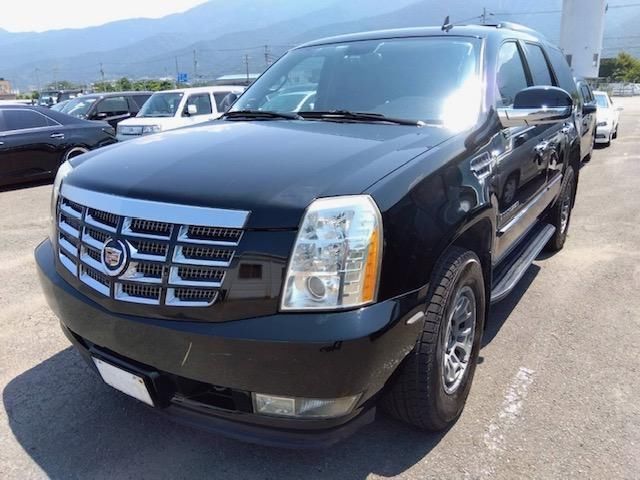 2013 Cadillac Escalade Base - photo 1 2013 Cadillac Escalade Base SUV for sale, Japanese used car export - photo 1 of 5 | GULJI TRADERS