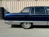 1994 Cadillac Fleetwood Sedan for sale, Japanese used car export - photo 26 of 71 | GULJI TRADERS
