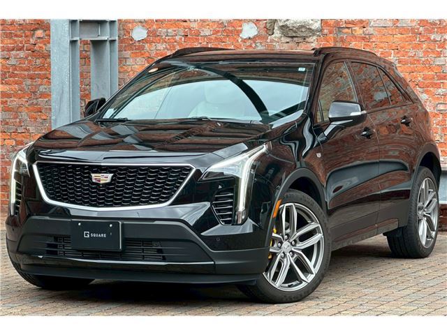 2022 Cadillac XT4 Sport 4WD - photo 1 2022 Cadillac XT4 Sport 4WD Sedan for sale, Japanese used car export - photo 1 of 55 | GULJI TRADERS