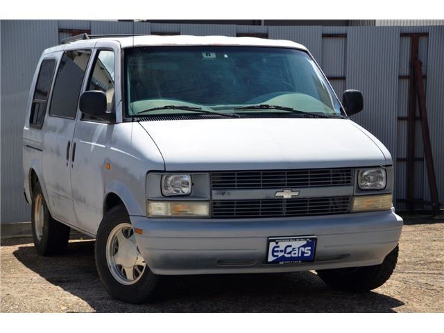 1997 Chevrolet Astro Special model Tiara Royal Star Roll Roof Camping - photo 1 1997 Chevrolet Astro Special model Tiara Royal Star Roll Roof Camping Gray Sedan for sale, Japanese used car export - photo 1 of 49 | GULJI TRADERS