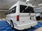 2000 Chevrolet Astro Starcraft 4WD, genuine leather interior, navigation system, dashcam, ETC, 2000 model. White Sedan for sale, Japanese used car export - photo 5 of 49 | GULJI TRADERS