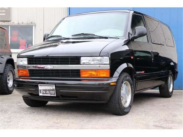 2000 Chevrolet Astro LS 1-number Black Sedan for sale, Japanese used car export | GULJI TRADERS