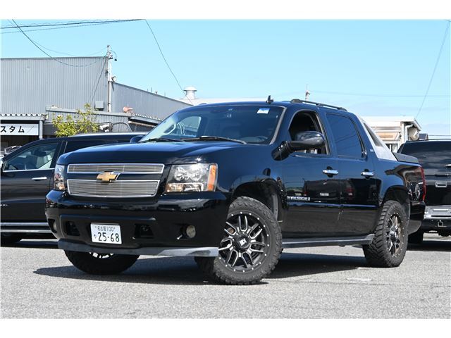 2013 Chevrolet Avalanche LTZ 4WD Sedan for sale, Japanese used car export | GULJI TRADERS