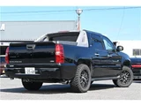 2013 Chevrolet Avalanche LTZ 4WD Sedan for sale, Japanese used car export - photo 2 of 31 | GULJI TRADERS