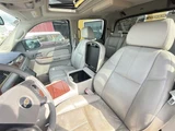 2014 Chevrolet Avalanche Z71 4WD Sedan for sale, Japanese used car export - photo 14 of 30 | GULJI TRADERS