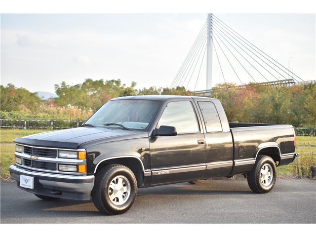 1997 Chevrolet C-1500 Sedan for sale, Japanese used car export - photo 1 of 40 | GULJI TRADERS