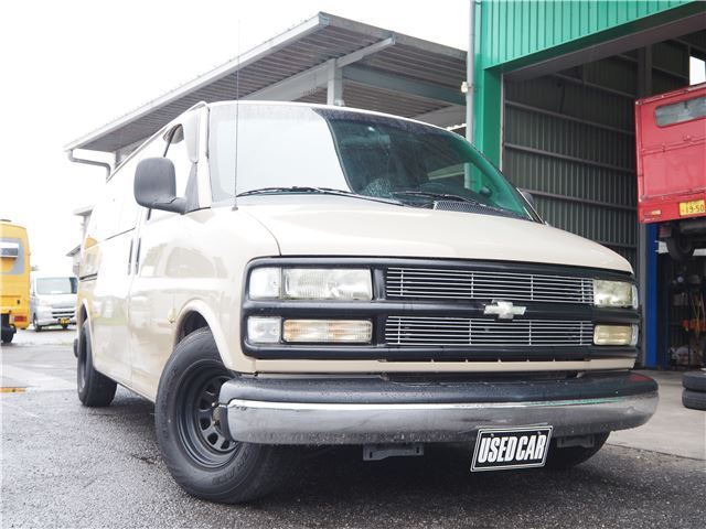 2002 Chevrolet Express Van for sale, Japanese used car export | GULJI TRADERS