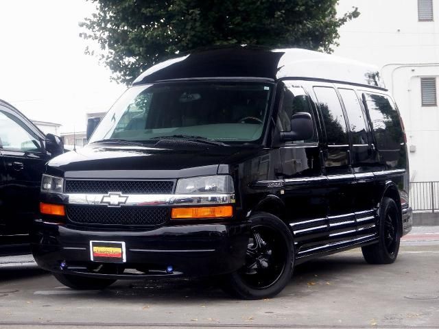 2005 Chevrolet Express GT AWD Van for sale, Japanese used car export | GULJI TRADERS