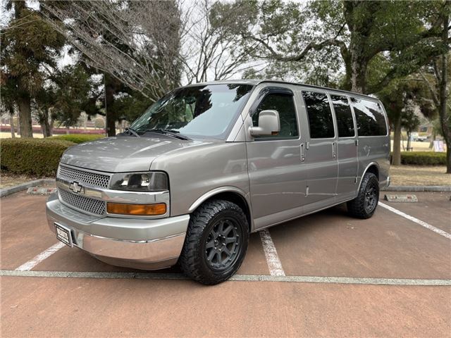 2009 Chevrolet Express Base Van for sale, Japanese used car export - photo 1 of 57 | GULJI TRADERS
