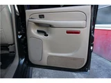 2004 Chevrolet Suburban LT SUV for sale, Japanese used car export - photo 31 of 42 | GULJI TRADERS