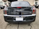 2013 Chrysler 300 300 Limited + 22-inch alloy wheels, adjustable suspension, smoked taillights Black Sedan for sale, Japanese used car export - photo 28 of 80 | GULJI TRADERS