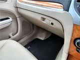 2013 Chrysler 300 300 Limited + 22-inch alloy wheels, adjustable suspension, smoked taillights Black Sedan for sale, Japanese used car export - photo 65 of 80 | GULJI TRADERS