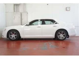 2013 Chrysler 300 300 Limited+ Pearl Sedan for sale, Japanese used car export - photo 8 of 50 | GULJI TRADERS