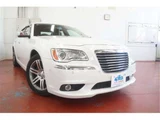 2013 Chrysler 300 300 Limited+ Pearl Sedan for sale, Japanese used car export - photo 38 of 50 | GULJI TRADERS