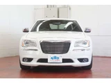 2013 Chrysler 300 Limited+ Pearl Sedan for sale, Japanese used car export - photo 2 of 24 | GULJI TRADERS