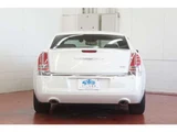 2013 Chrysler 300 Limited+ Pearl Sedan for sale, Japanese used car export - photo 6 of 24 | GULJI TRADERS