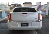 2013 Chrysler 300 Limited Pearl Sedan for sale, Japanese used car export - photo 12 of 24 | GULJI TRADERS