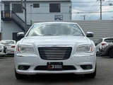 2013 Chrysler 300 300 Limited Pearl Sedan for sale, Japanese used car export - photo 3 of 8 | GULJI TRADERS