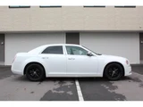 2014 Chrysler 300 300 White Sedan for sale, Japanese used car export - photo 2 of 3 | GULJI TRADERS