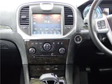 2014 Chrysler 300 300 Limited Plus One Owner Genuine Navigation ETC Pearl Sedan for sale, Japanese used car export - photo 7 of 61 | GULJI TRADERS