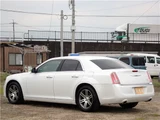 2014 Chrysler 300 300 Limited Plus One Owner Genuine Navigation ETC Pearl Sedan for sale, Japanese used car export - photo 10 of 61 | GULJI TRADERS