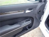 2014 Chrysler 300 300 Limited Plus One Owner Genuine Navigation ETC Pearl Sedan for sale, Japanese used car export - photo 43 of 61 | GULJI TRADERS