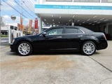 2014 Chrysler 300 300 Luxury User Trade-in Vehicle Black Sedan for sale, Japanese used car export - photo 12 of 65 | GULJI TRADERS