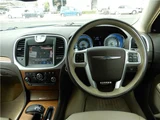 2014 Chrysler 300 300 Luxury User Trade-in Vehicle Black Sedan for sale, Japanese used car export - photo 51 of 65 | GULJI TRADERS