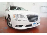 2015 Chrysler 300 Limited Pearl Sedan for sale, Japanese used car export - photo 34 of 50 | GULJI TRADERS