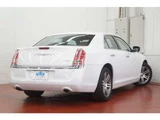 2015 Chrysler 300 Limited Pearl Sedan for sale, Japanese used car export - photo 5 of 24 | GULJI TRADERS