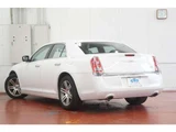 2015 Chrysler 300 Limited Pearl Sedan for sale, Japanese used car export - photo 7 of 24 | GULJI TRADERS